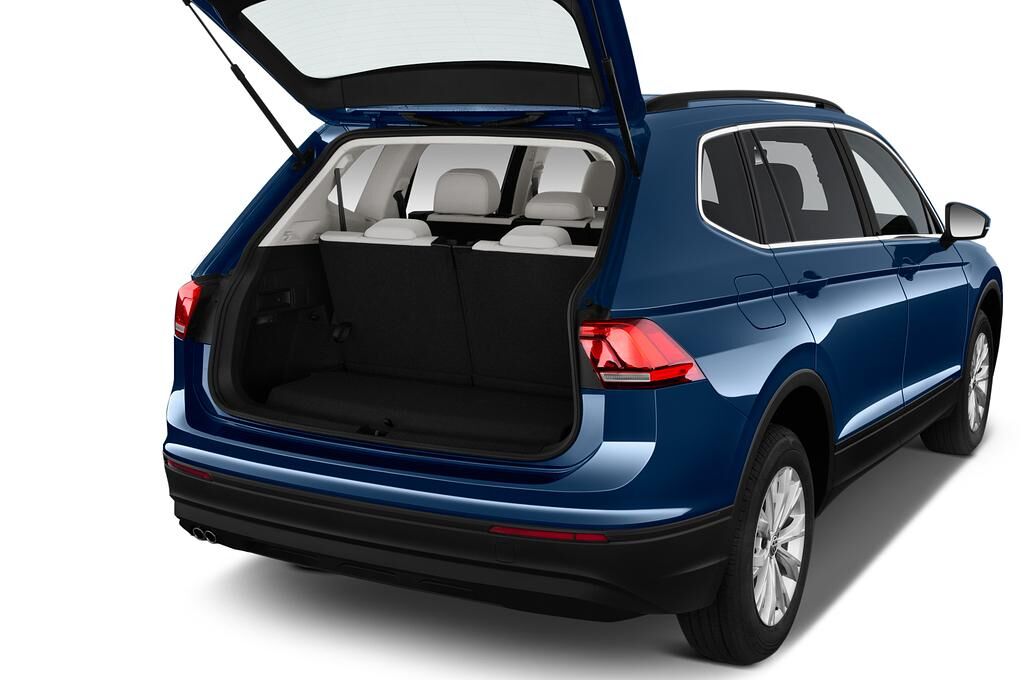 Volkswagen Tiguan (Baujahr 2019) Confrontline 5 Türen Kofferraum