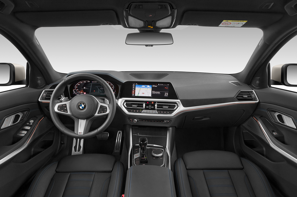 BMW 3 Series (Baujahr 2022) M340i 4 Türen Cockpit und Innenraum