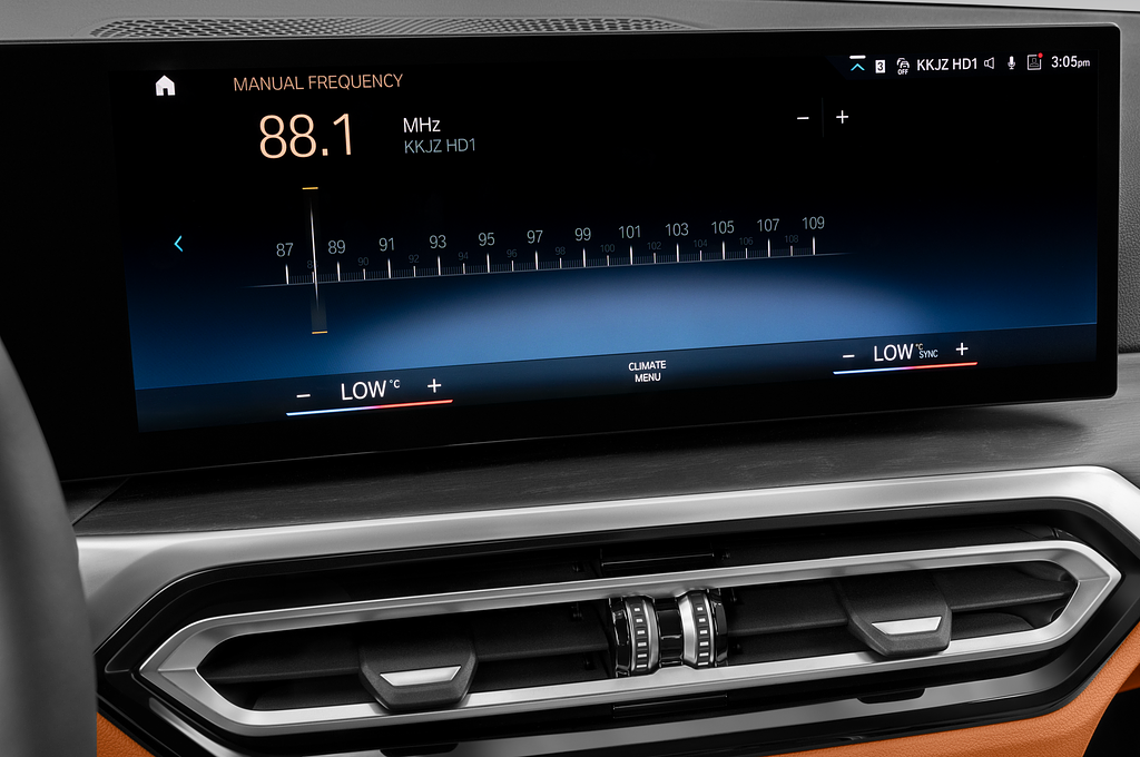 BMW 3 Series (Baujahr 2022) M Sportpaket 4 Türen Radio und Infotainmentsystem
