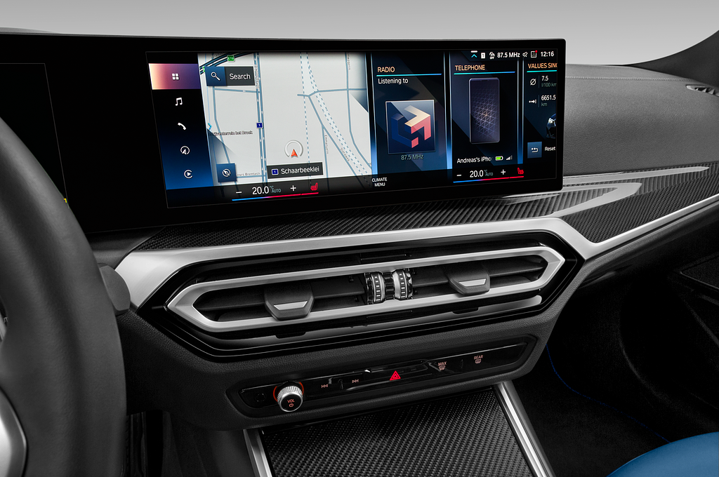 BMW 3 Series (Baujahr 2023) M340d 5 Türen Mittelkonsole