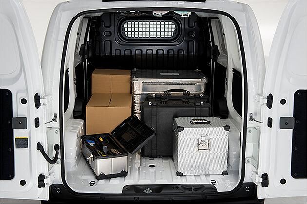 In den Laderaum des Kastenwagens passen bis zu 4,2 Kubikmeter oder zwei Europaletten