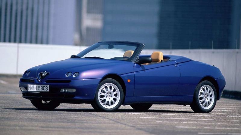 Er ist 4,29 Meter lang, 1,78 Meter breit und 1,32 Meter hoch.