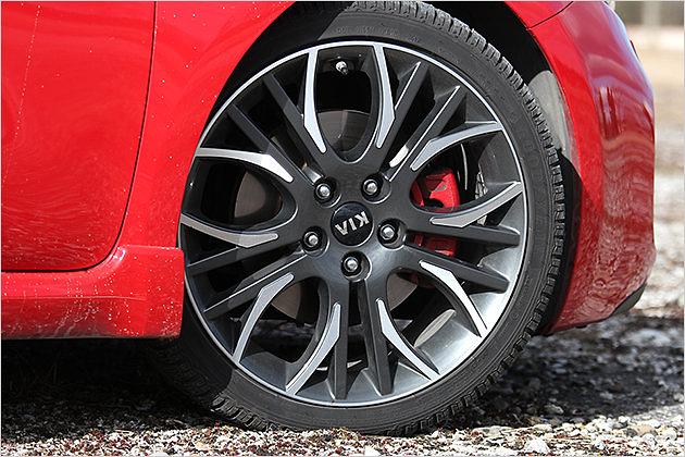 Die 18-Zöller sind ebenfalls serienmäßig zu haben