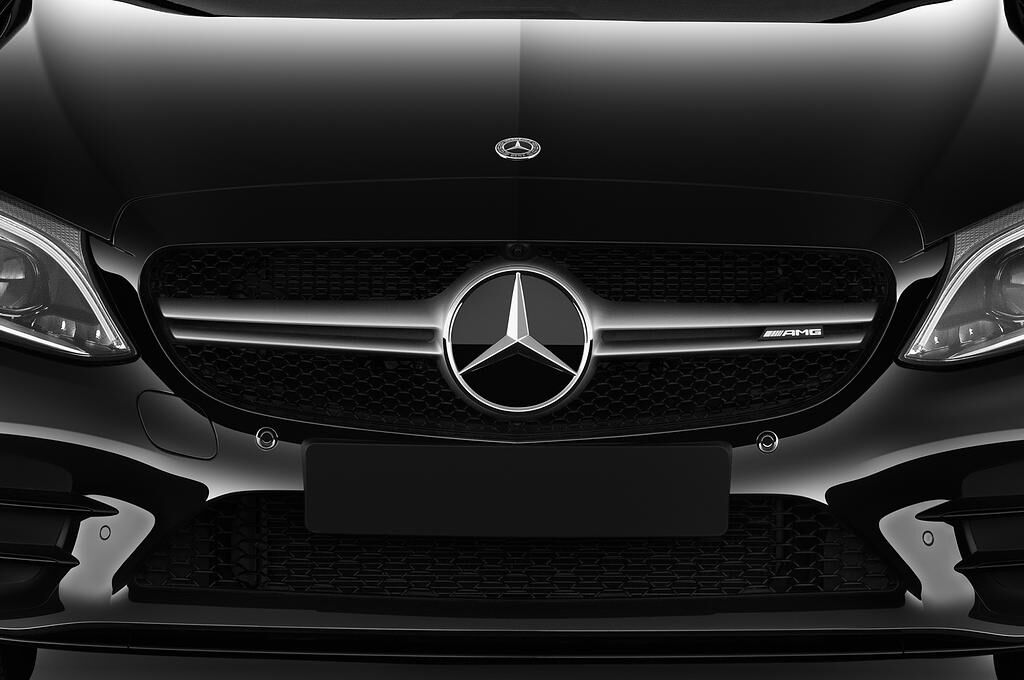 Mercedes C Class (Baujahr 2020) 43 AMG 2 Türen Kühlergrill und Scheinwerfer