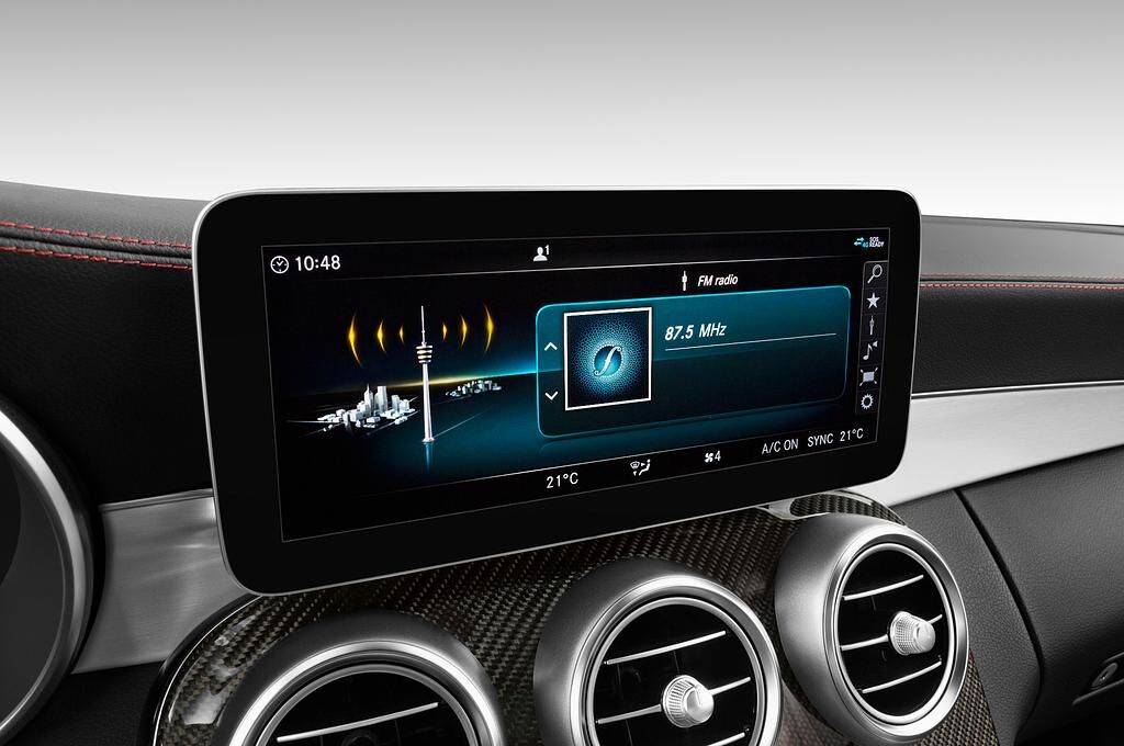 Mercedes C Class (Baujahr 2020) 43 AMG 2 Türen Radio und Infotainmentsystem