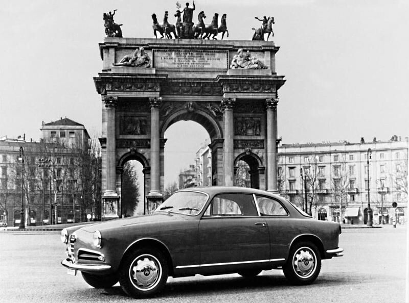 Die Alfa Romeo Giulietta Sprint feierte 1954 Premiere