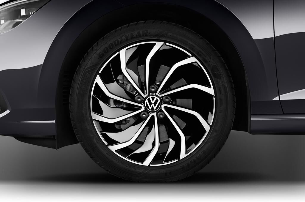 Volkswagen Golf (Baujahr 2020) Style 5 Türen Reifen und Felge