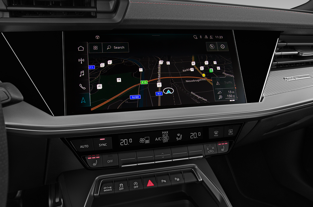 Audi A3 (Baujahr 2020) S Line 4 Türen Mittelkonsole