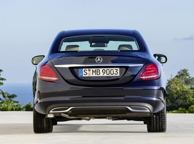 Mercedes C 200 - etwas blass am Heck
