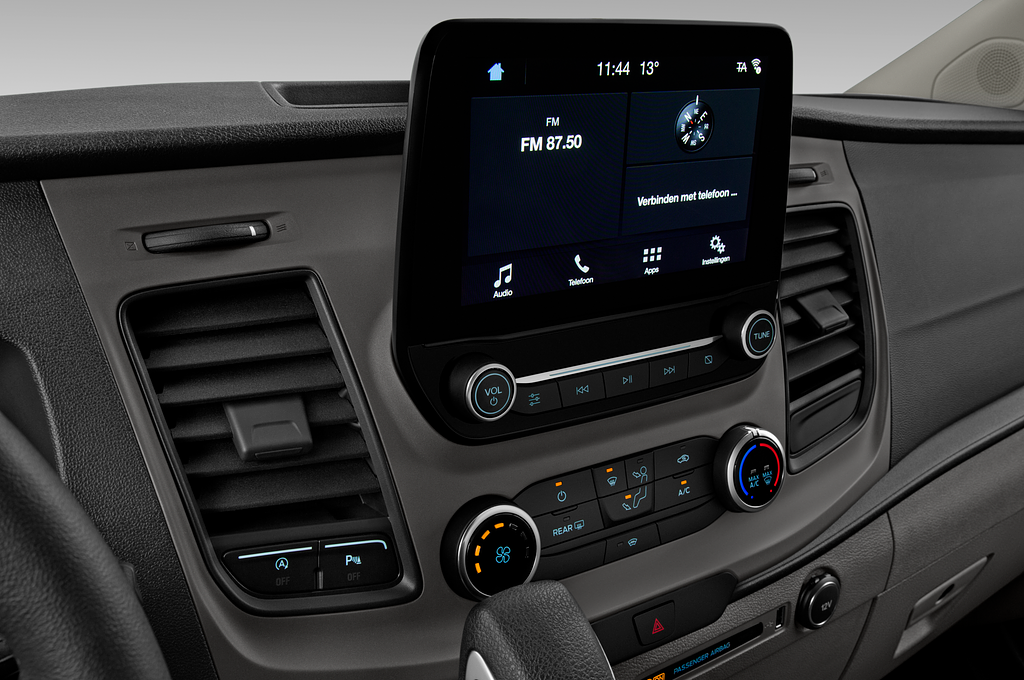 Ford Transit Custom (Baujahr 2020) Nugget 4 Türen Mittelkonsole