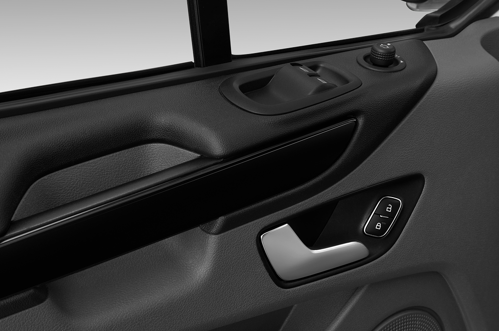 Ford Transit Custom (Baujahr 2022) Trail Regular Cab 4 Türen Bedienungselemente Tür