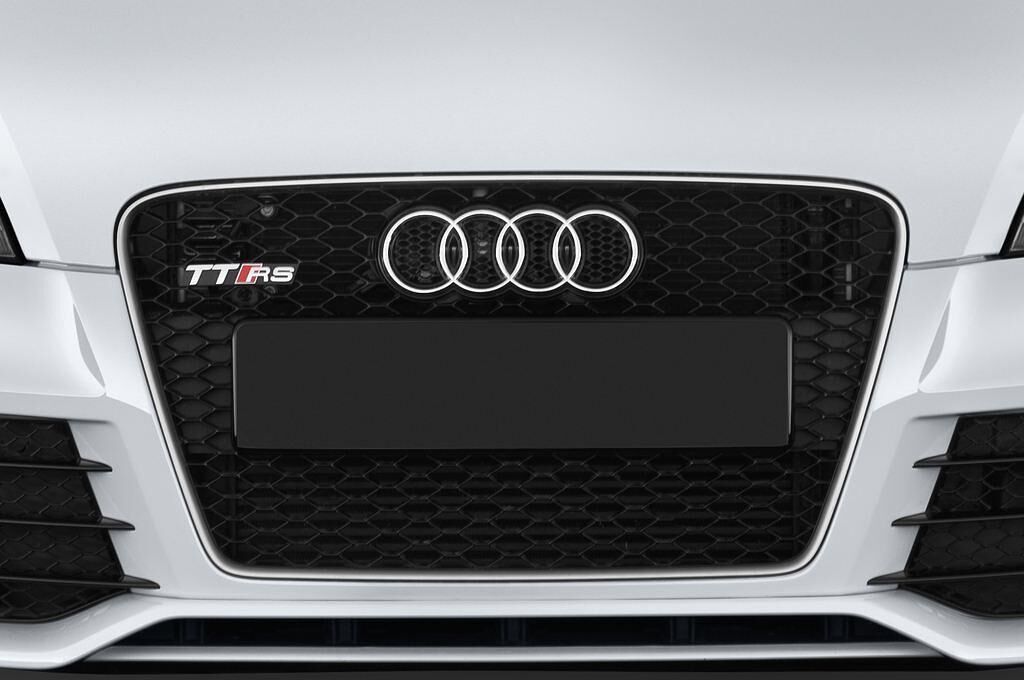 Audi TT RS (Baujahr 2012) - 3 Türen Kühlergrill und Scheinwerfer