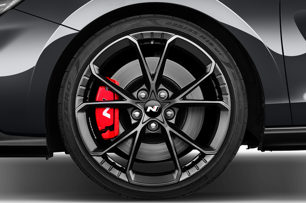 Hyundai i30 Fastback N (Baujahr 2021) N Line 5 Türen Reifen und Felge