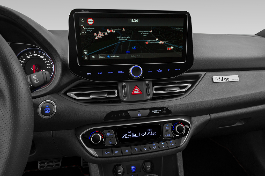Hyundai i30 N (Baujahr 2021) N Performance 5 Türen Mittelkonsole