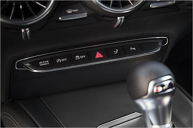 Das ESP (dritte Taste von links) kann zweistufig deaktiviert werden