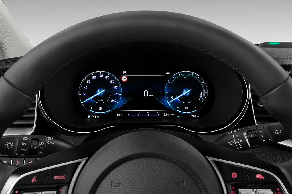 Kia Ceed SW PHEV (Baujahr 2022) Spirit 5 Türen Tacho und Fahrerinstrumente