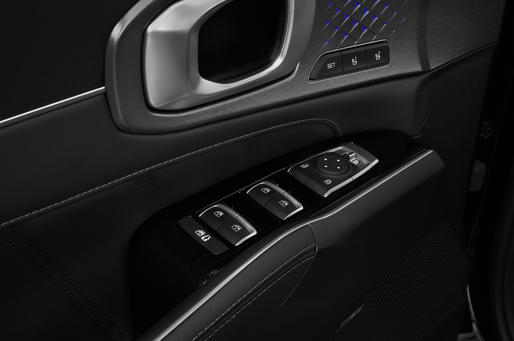 Kia Sorento Hybride (Baujahr 2023) Base 5 Türen Bedienungselemente Tür