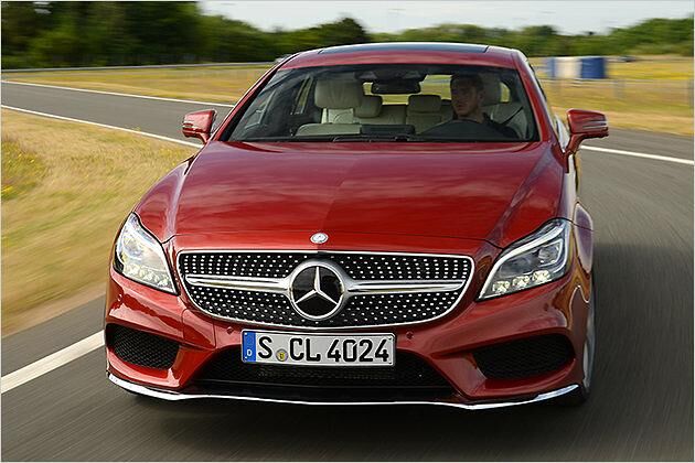 Weitere Facelift-Merkmale sind die LED-Scheinwerfer und größere Lufteinlässe