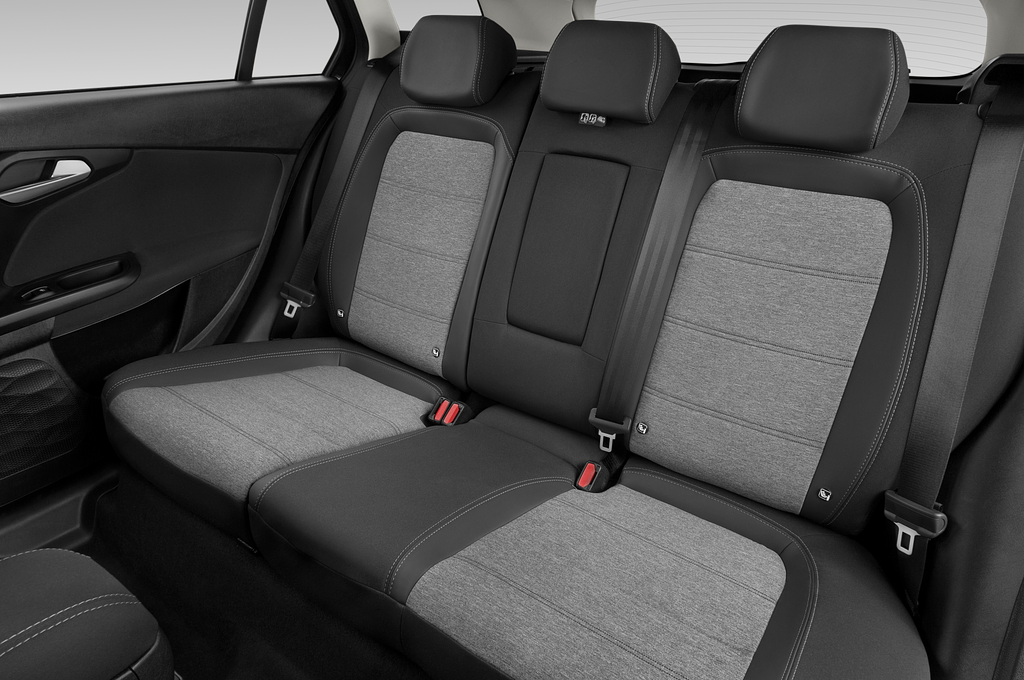 FIAT Tipo Kombi (Baujahr 2023) Cross 5 Türen Rücksitze