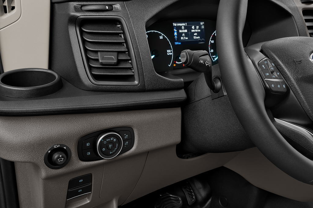 Ford e-Transit (Baujahr 2023) Trend 4 Türen Lüftung