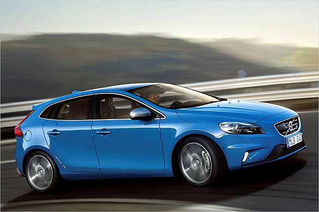 Der neue 2,0-Liter-Turbomotor schiebt den Volvo V40 sehr ordentlich nach vorne