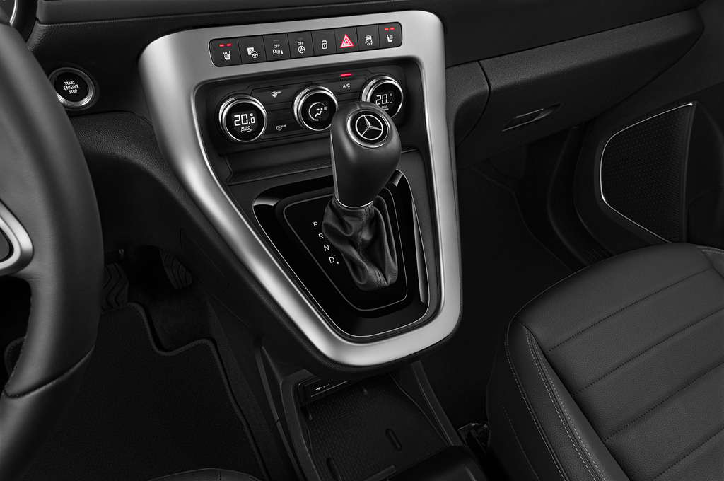 Mercedes T Class (Baujahr 2023) Standard 5 Türen Schalthebel