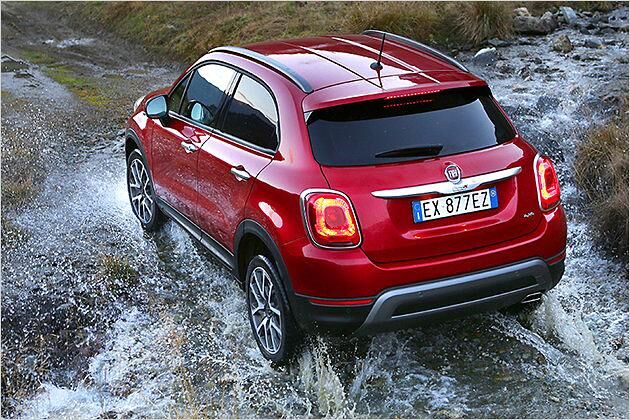 Den 500X Cross gibt es als 4x2 mit elektronischem Sperrdifferential oder als 4x4 mit Allrad