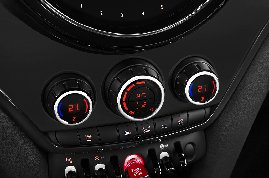 MINI Countryman (Baujahr 2021) Cooper Classic 5 Türen Temperatur und Klimaanlage