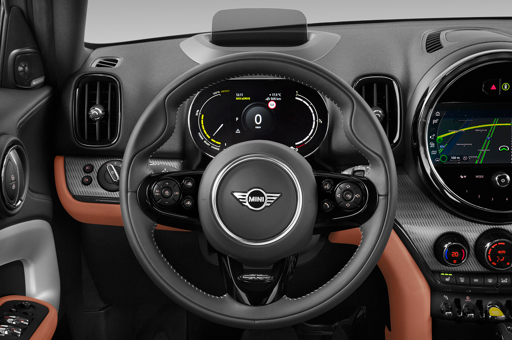 MINI Countryman Plug-In Hybrid (Baujahr 2021) S E ALL4 5 Türen Lenkrad