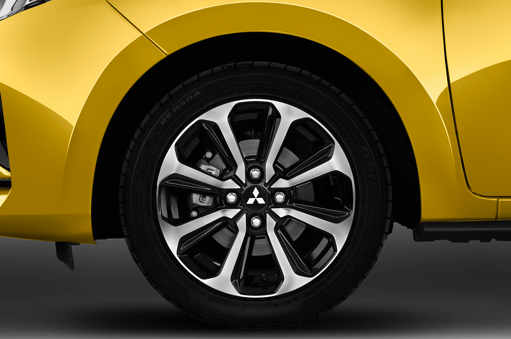 Mitsubishi Space Star (Baujahr 2020) Intro Edition + 5 Türen Reifen und Felge