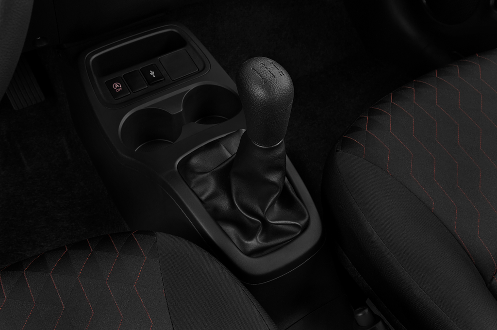 Mitsubishi Space Star (Baujahr 2020) Basis 5 Türen Schalthebel