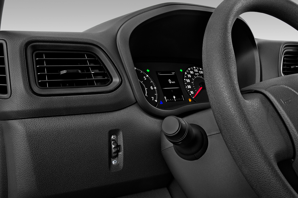 Nissan NV400 Tipper (Baujahr 2020) - 2 Türen Lüftung