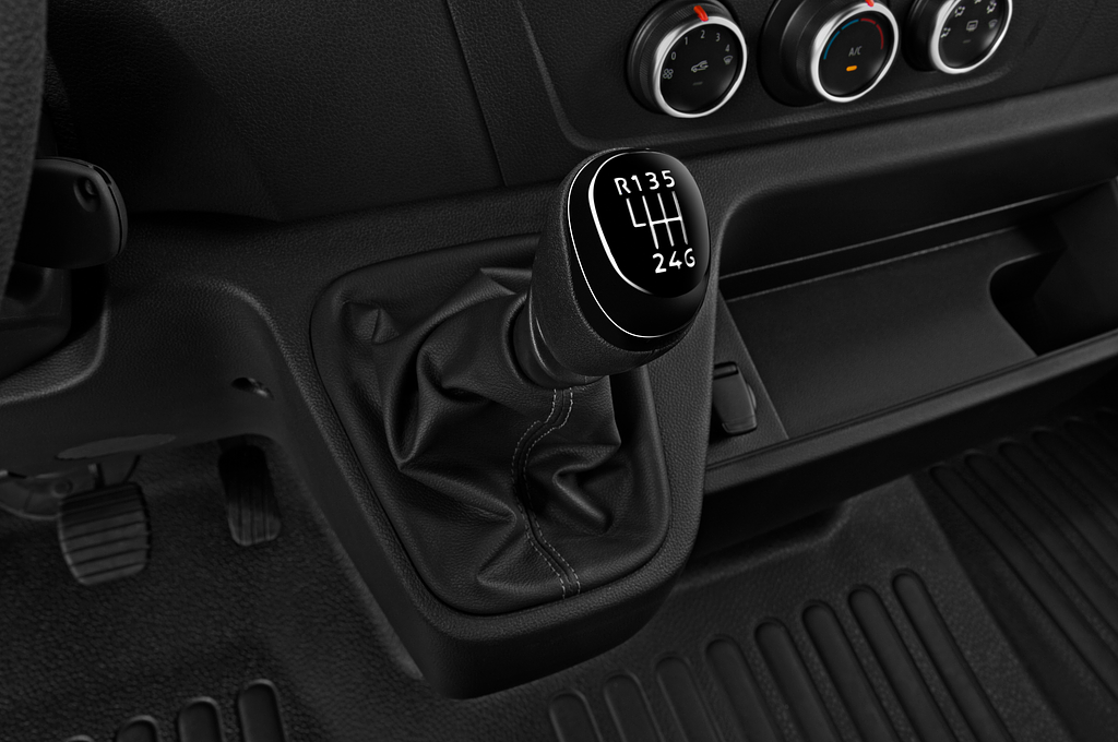 Nissan NV400 Tipper (Baujahr 2020) - 2 Türen Schalthebel