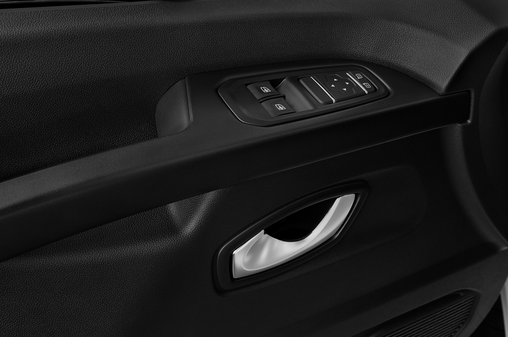 Nissan Primastar (Baujahr 2022) Acenta 4 Türen Bedienungselemente Tür