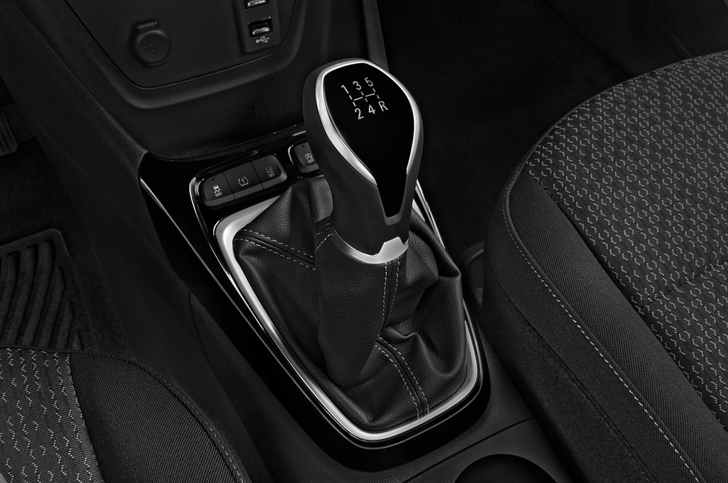 Opel Crossland (Baujahr 2021) Edition 5 Türen Schalthebel