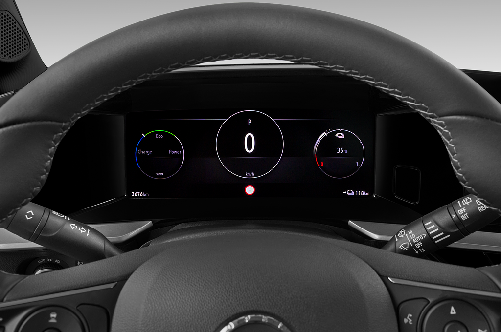 Opel Mokka-E (Baujahr 2022) Ultimate 5 Türen Tacho und Fahrerinstrumente