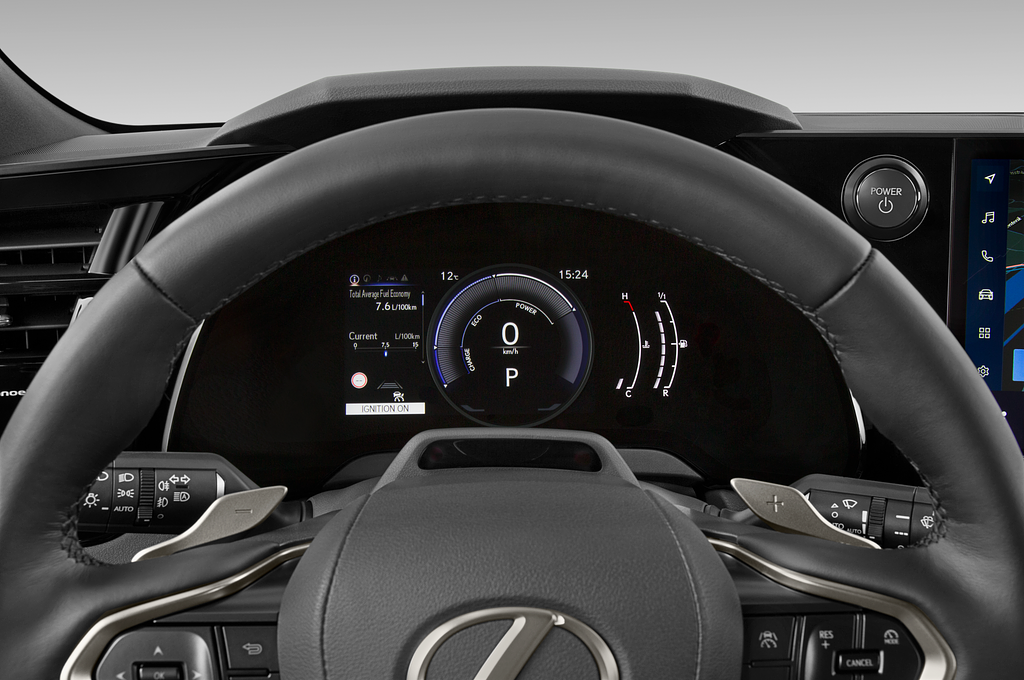 Lexus RX (Baujahr 2023) Executive Line 5 Türen Tacho und Fahrerinstrumente
