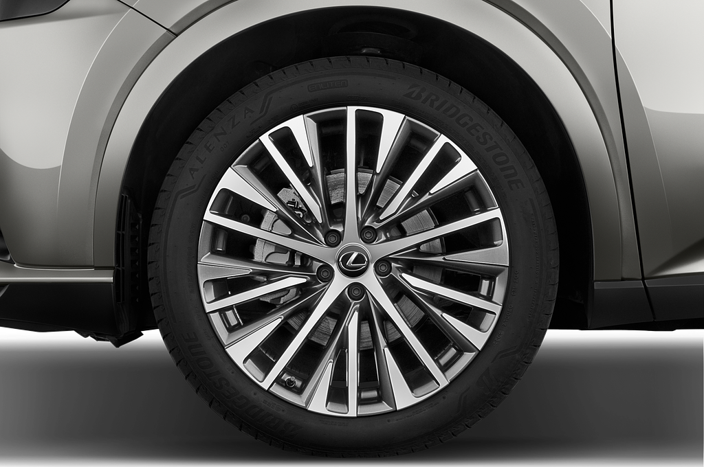 Lexus RX (Baujahr 2023) Executive Line 5 Türen Reifen und Felge