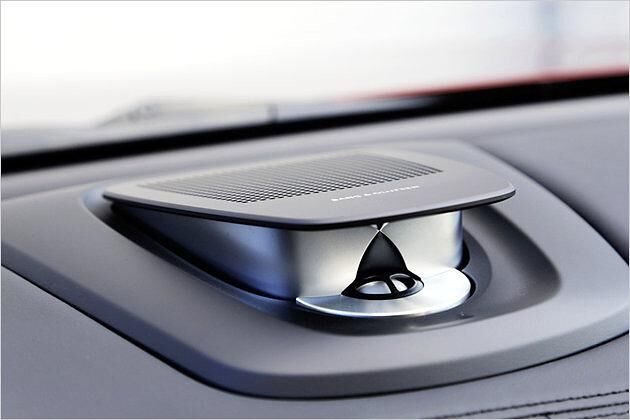 Falls Sie noch 4.000 Euro übrig haben: Dafür baut BMW eine Anlage von Bang & Olufsen in den X6