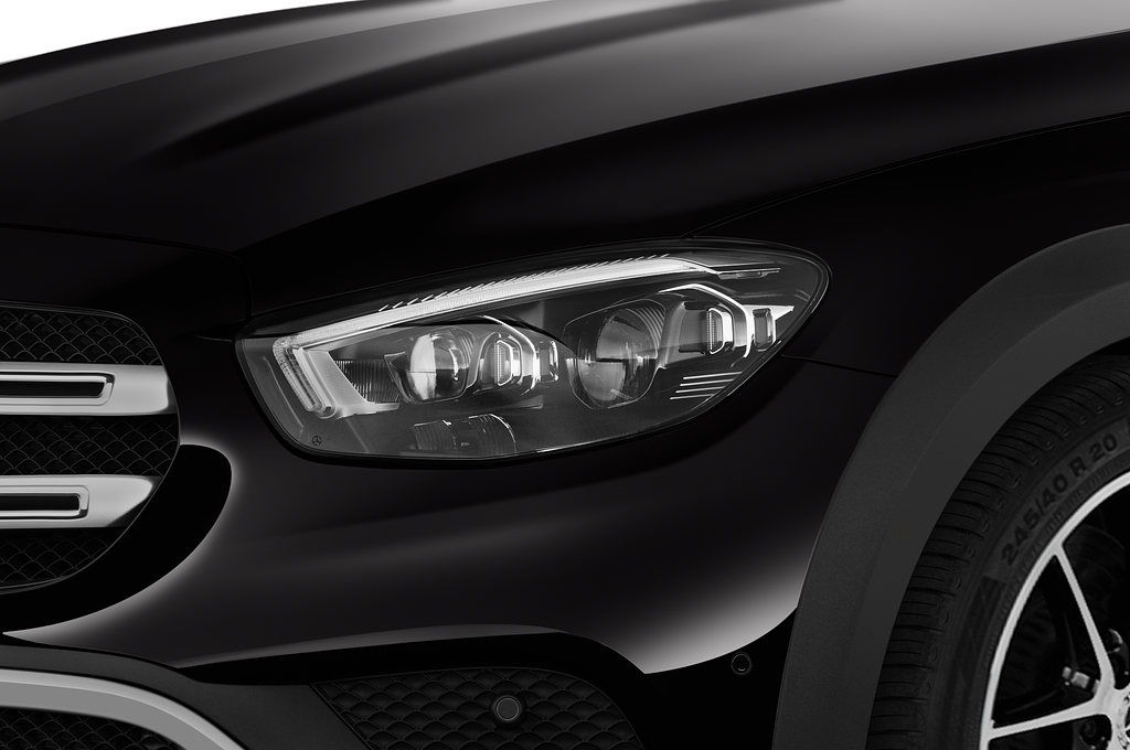 Mercedes E Class (Baujahr 2021) All terrain Avantgarde 5 Türen Scheinwerfer