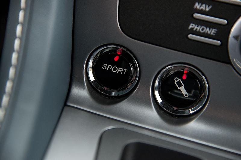 Per Knopfdruck wird der Rapide S scharf gestellt