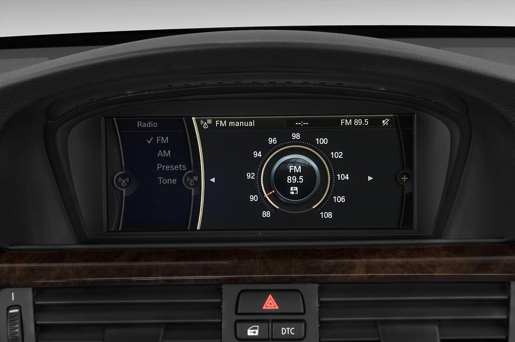 BMW 3 Series (Baujahr 2010) 335i 4 Türen Radio und Infotainmentsystem