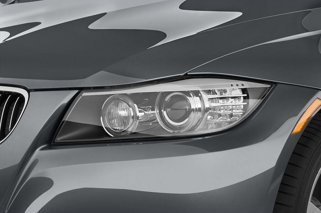 BMW 3 Series (Baujahr 2010) 335i 4 Türen Scheinwerfer