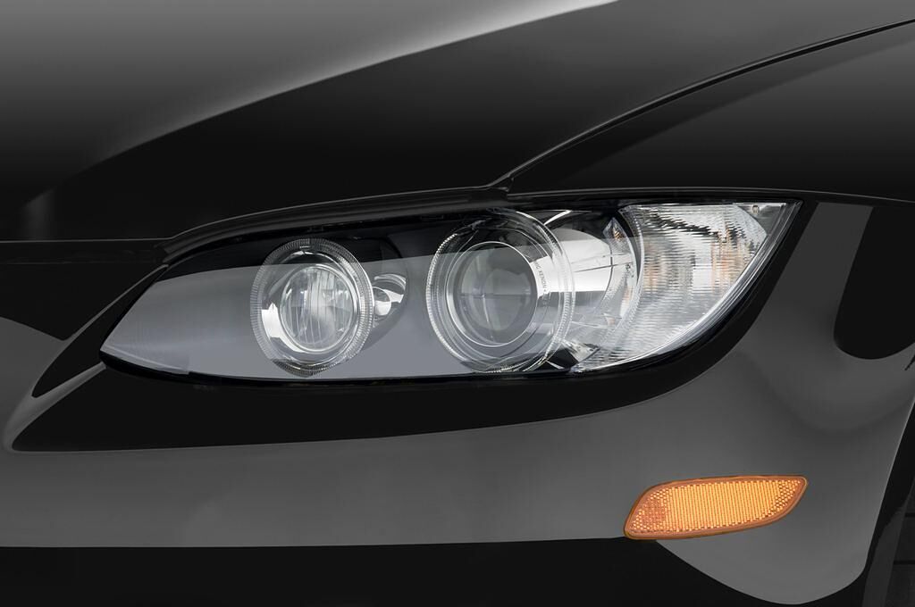 BMW M3 (Baujahr 2010) M3 4 Türen Scheinwerfer