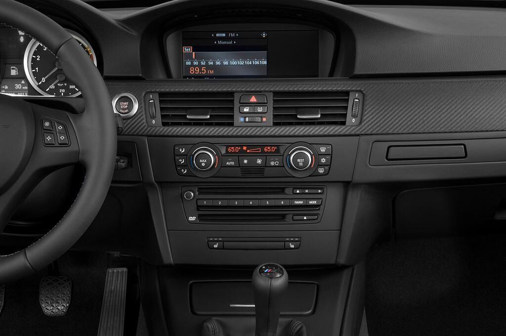 BMW M3 (Baujahr 2010) M3 4 Türen Mittelkonsole