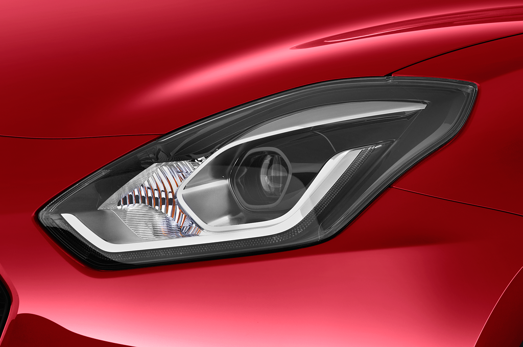 Suzuki Swift (Baujahr 2021) Comfort Hybrid 5 Türen Scheinwerfer