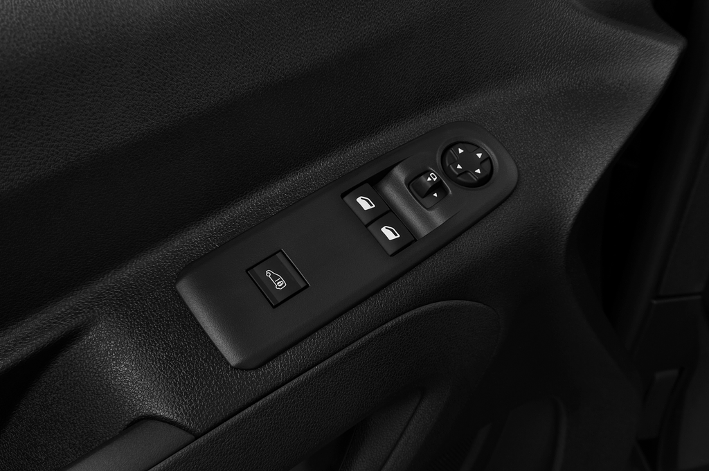 Toyota Proace City (Baujahr 2020) - 4 Türen Bedienungselemente Tür