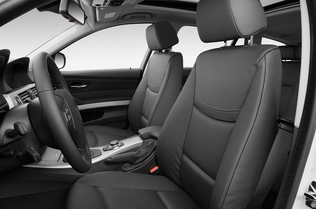 BMW 3 Series (Baujahr 2010) 325i Touring 5 Türen Vordersitze