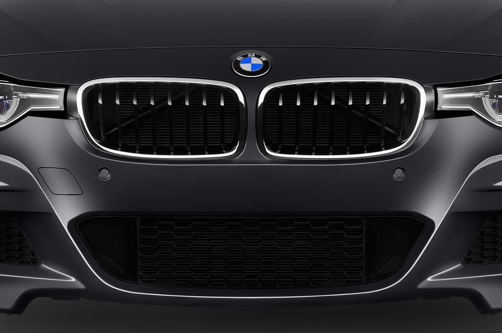 BMW 3 Series (Baujahr 2016) M Sport 5 Türen Kühlergrill und Scheinwerfer