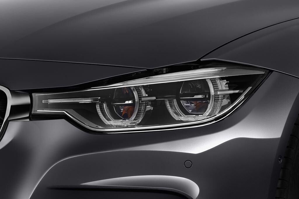 BMW 3 Series (Baujahr 2016) M Sport 5 Türen Scheinwerfer